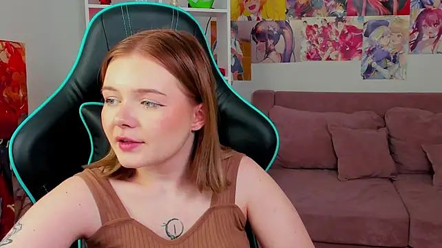 ElinaVale webcam