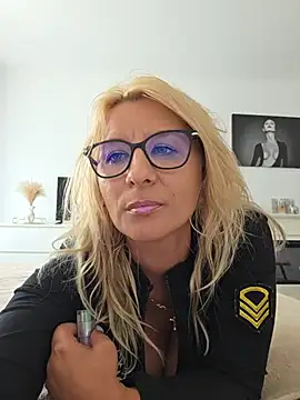 KaylinJan webcam