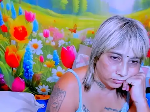 indianroxy webcam