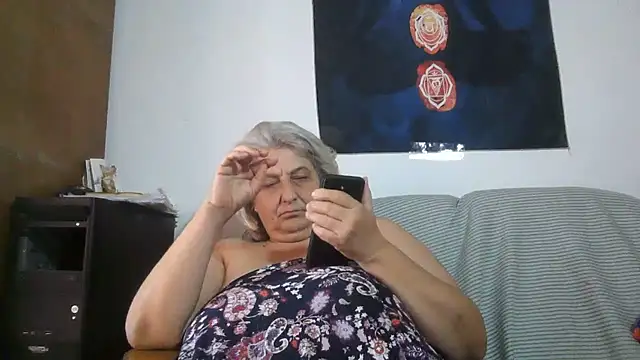 ExquisiteMature webcam