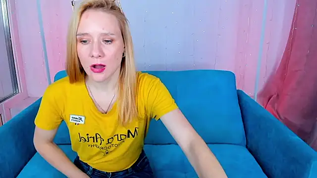 NikaBond live cam on StripChat