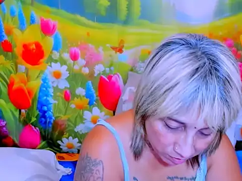 indianroxy webcam