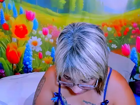 indianroxy webcam