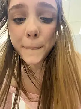 Lunabelle_ webcam