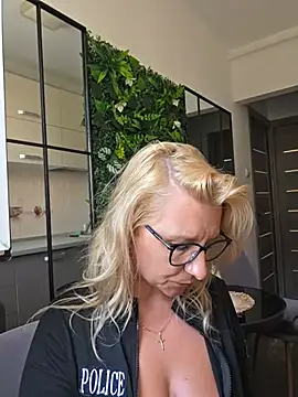 KaylinJan webcam