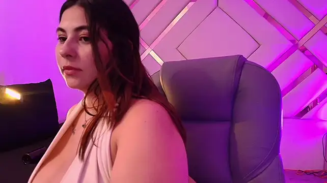 Mia_Pembroke_ webcam