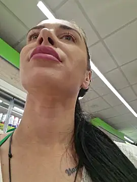 AlessandraNoir webcam