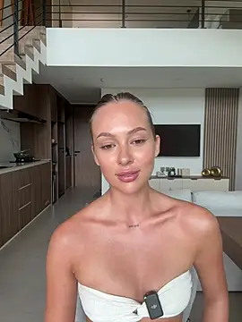 LiaLemo webcam