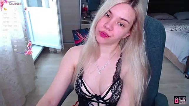 Lana__Nova webcam