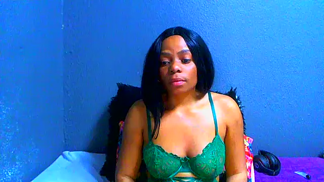 SMALLBOOBSXX webcam