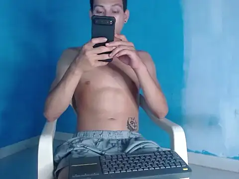 masterbrave420 live cam on StripChat