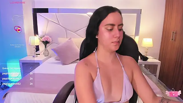 Natasha_Kiim_ webcam