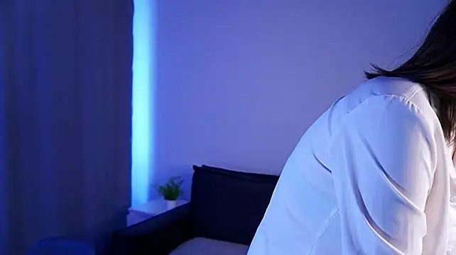 Leyla_crsh webcam