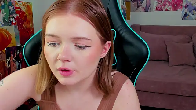 ElinaVale webcam