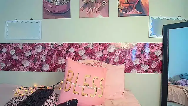 EnchantingLisa webcam