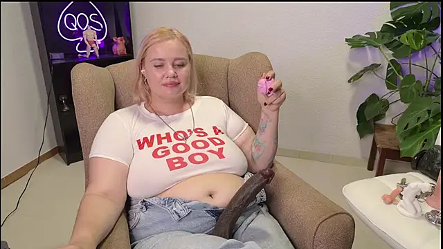 MargotGrey webcam