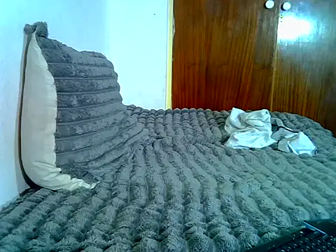 virginprincess06 (F teen) - open pussy wide