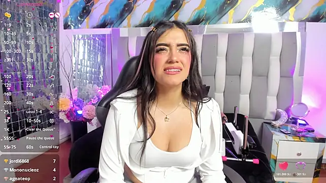 IsaDiiaz live cam on StripChat