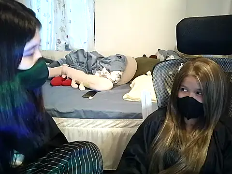 maomi_1yi Live Webcam on Stripchat