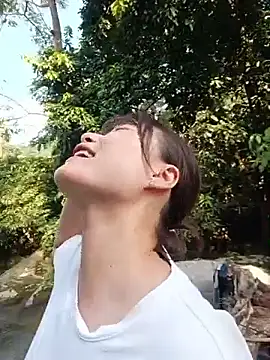 Linda-yiyi webcam