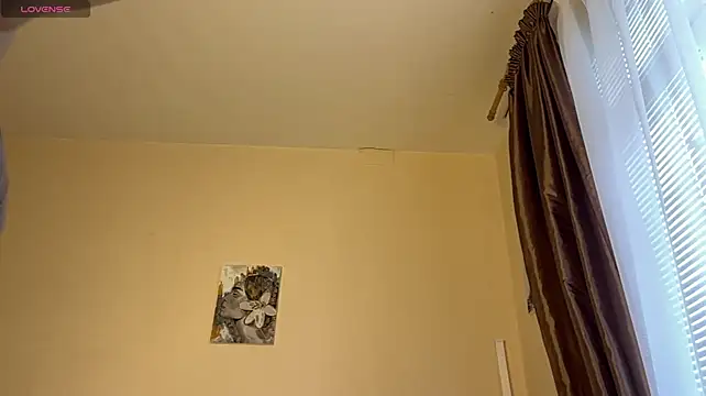 JanellHousen webcam