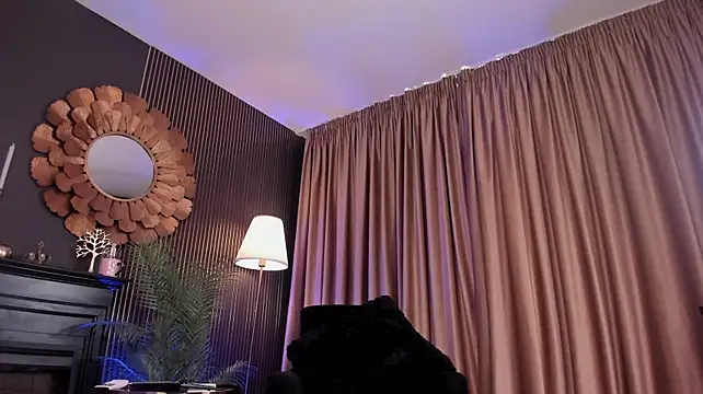 LovingBlondie live cam on StripChat