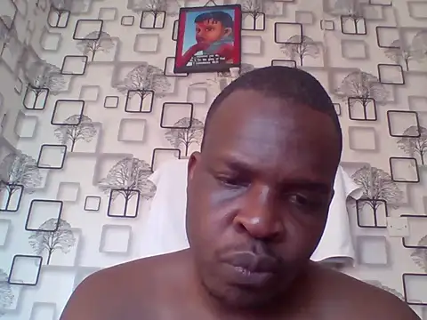 Chumba_001 live cam on StripChat