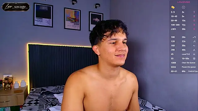 Leo_Savage_ webcam
