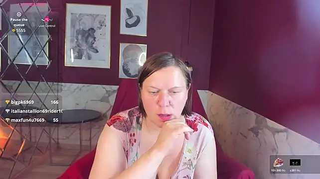 KellyPerfection webcam