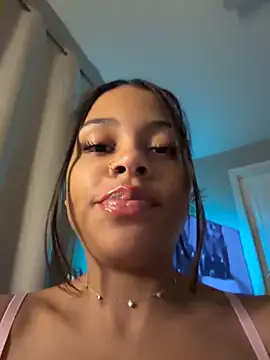 Petite_Baddie