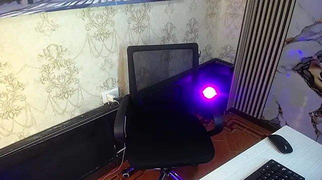 Holly_Watson_ webcam