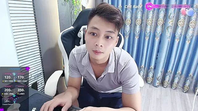 Naughty___asian webcam