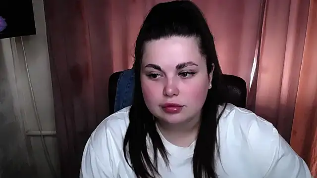 Emily_Mo live cam on StripChat