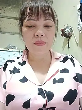 Sana-vn live cam on StripChat