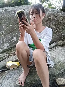 Linda-yiyi webcam