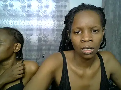 exoticglow live cam on StripChat