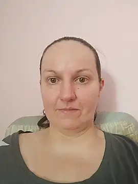 BustyLadyAlma webcam