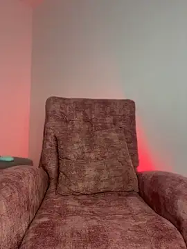 Lucy_699 webcam