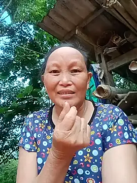 Juhi_09 webcam