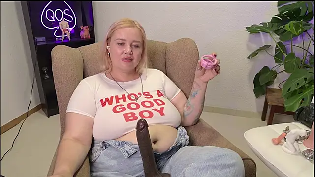 MargotGrey webcam