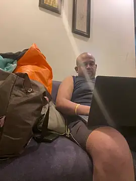 Dick_6inches_Delhi webcam