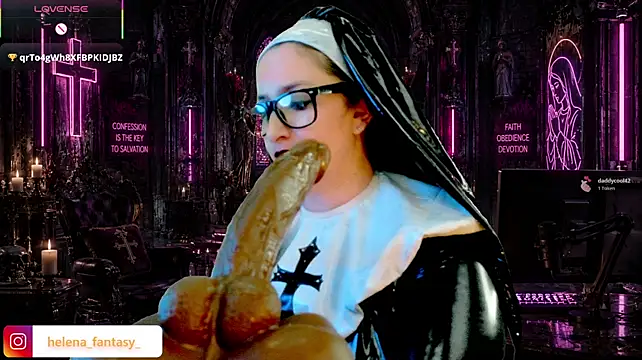 helenas_fantasy live cam on StripChat