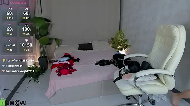 Monika_Martinezz webcam