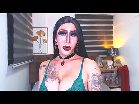 DominateMistressTania webcam