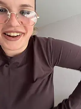 KimEvanss webcam