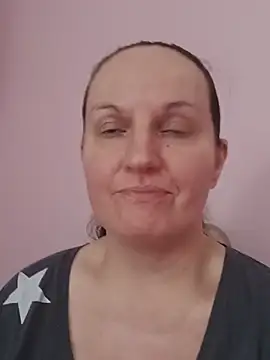 BustyLadyAlma webcam