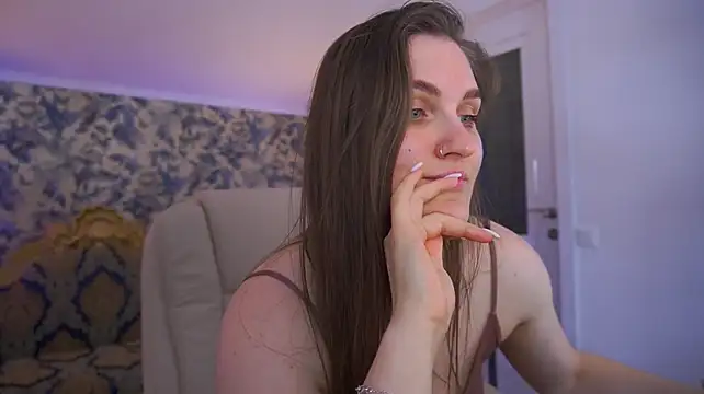 EmmyCharmm webcam