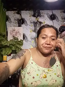 TabooSHOWgirl18 webcam