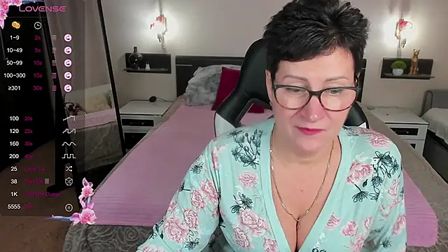 JennyMons webcam
