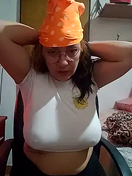 kuramaqueen webcam